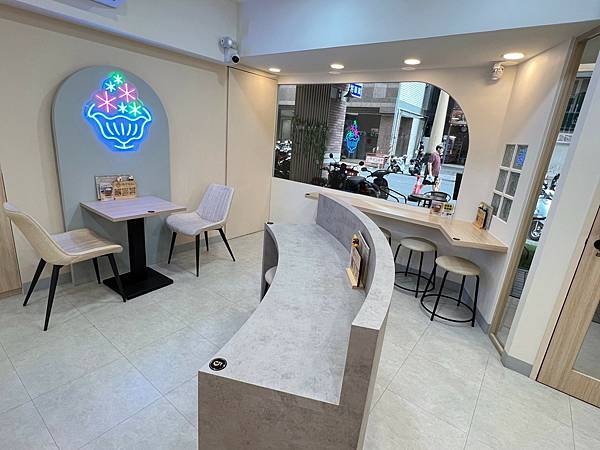 （高雄冰店）漫雪時光・甜品專賣店～漢神巨蛋甜品推薦！超大一碗