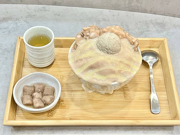 （高雄冰店）漫雪時光・甜品專賣店～漢神巨蛋甜品推薦！超大一碗