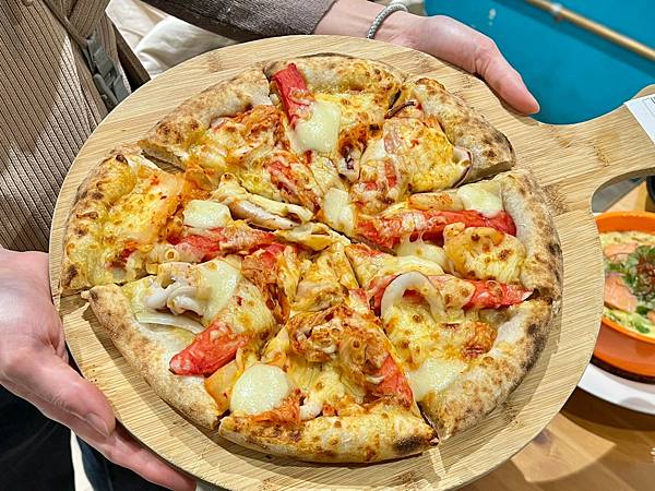 (蘆洲PIZZA)拍拍手披薩咖啡~破千則好評巷弄美食~爐烤披 (蘆洲PIZZA)拍拍手披薩咖啡~破千則好評巷弄美食~爐烤披