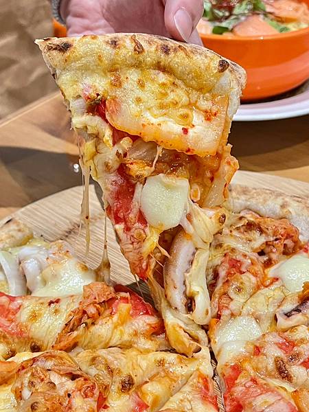 (蘆洲PIZZA)拍拍手披薩咖啡~破千則好評巷弄美食~爐烤披 (蘆洲PIZZA)拍拍手披薩咖啡~破千則好評巷弄美食~爐烤披