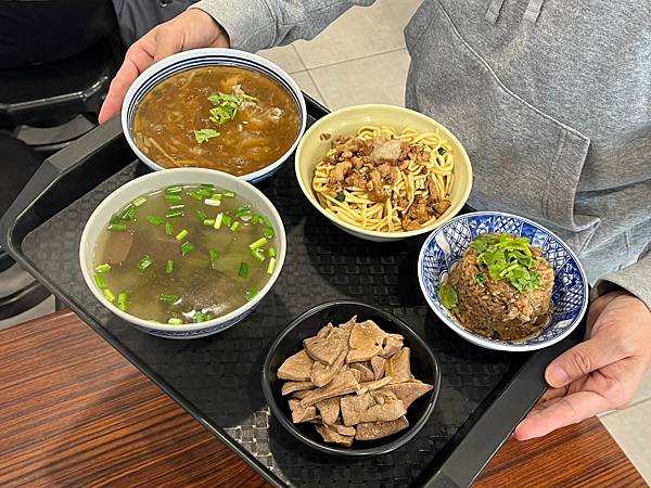 ＊（台中美食）王爺王肉羹～台中最強肉羹專賣店！多款台式小吃、