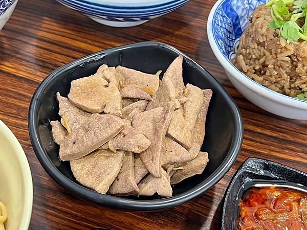 ＊（台中美食）王爺王肉羹～台中最強肉羹專賣店！多款台式小吃、