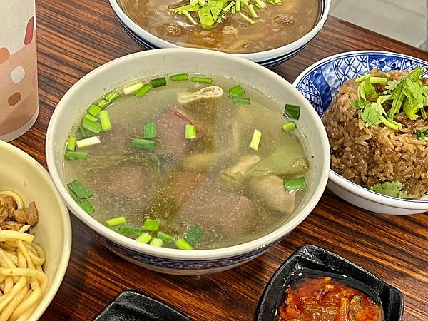 ＊（台中美食）王爺王肉羹～台中最強肉羹專賣店！多款台式小吃、