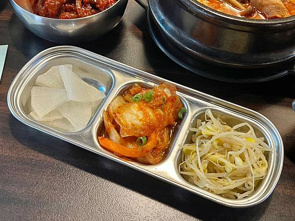 (台中韓式餐廳)燒酒杯韓式餐酒館~料好實在豆腐鍋、卡滋韓式起 (台中韓式餐廳)燒酒杯韓式餐酒館~料好實在豆腐鍋、卡滋韓式起