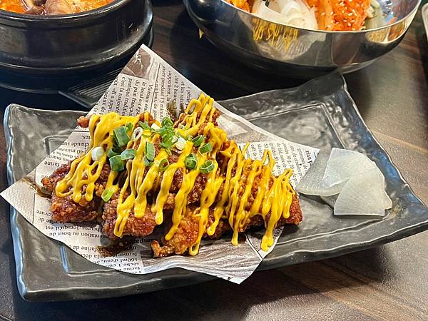 (台中韓式餐廳)燒酒杯韓式餐酒館~料好實在豆腐鍋、卡滋韓式起 (台中韓式餐廳)燒酒杯韓式餐酒館~料好實在豆腐鍋、卡滋韓式起