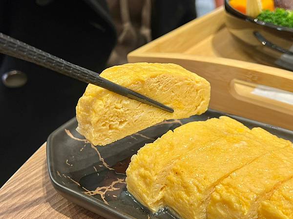 （美食）拾士～手打牛堡排、香煎牙腿、郁香料咖哩、