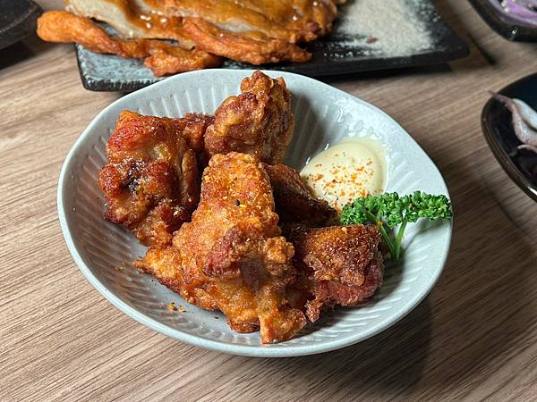 +(板橋美食)暮樂町居酒屋~2023新北耶誕城美食推薦!再訪 +(板橋美食)暮樂町居酒屋~2023新北耶誕城美食推薦!再訪