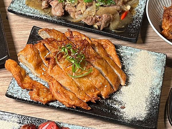 +(板橋美食)暮樂町居酒屋~2023新北耶誕城美食推薦!再訪 +(板橋美食)暮樂町居酒屋~2023新北耶誕城美食推薦!再訪
