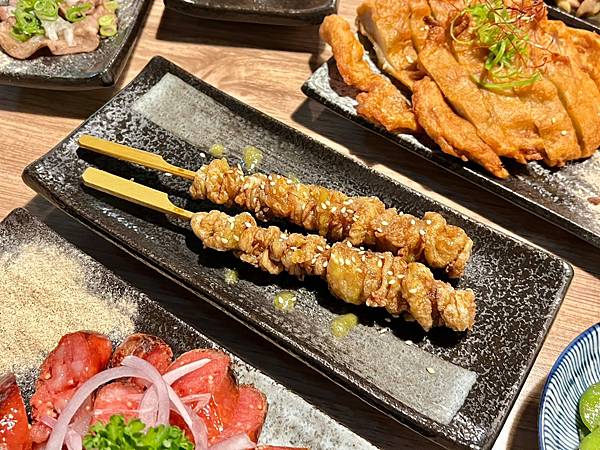 +(板橋美食)暮樂町居酒屋~2023新北耶誕城美食推薦!再訪 +(板橋美食)暮樂町居酒屋~2023新北耶誕城美食推薦!再訪