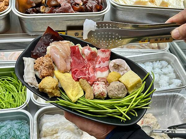 (永和吃到飽)何家香香麻辣鴛鴦鍋吃到飽~多款肉品、生猛海鮮、 (永和吃到飽)何家香香麻辣鴛鴦鍋吃到飽~多款肉品、生猛海鮮、