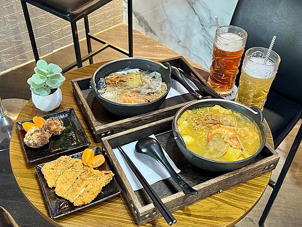 （台中美食）雅典鑄鐵特色鍋燒意麵 / Life Bar餐酒館