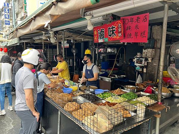 （高雄滷味）盛記滷味～每日現滷50年市場老店！超便宜小肚、鴨