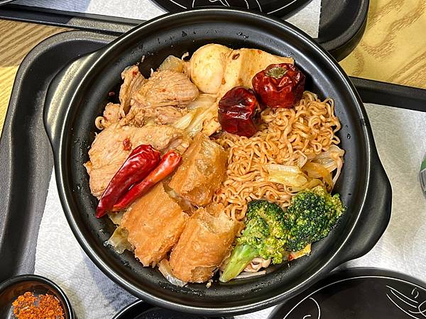 +(高雄麻辣美食)嗜麻殿麻辣乾炒~左高必吃麻辣美食!料 +(高雄麻辣美食)嗜麻殿麻辣乾炒~左高必吃麻辣美食!料