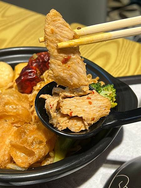 +(高雄麻辣美食)嗜麻殿麻辣乾炒~左高必吃麻辣美食!料 +(高雄麻辣美食)嗜麻殿麻辣乾炒~左高必吃麻辣美食!料