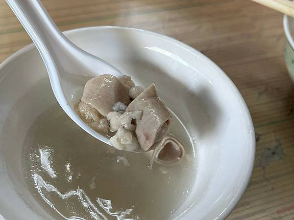 （台南小吃）精忠三村米糕～眷村古早味米糕、四神湯只要25元！