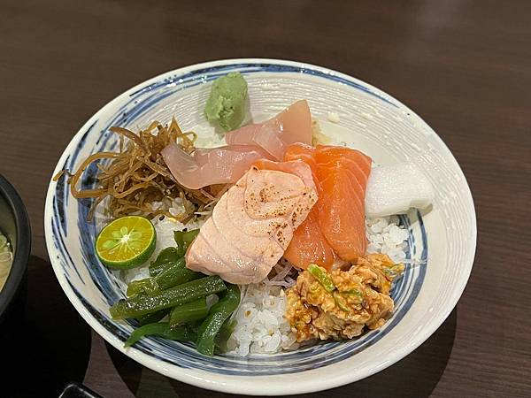 （台北丼飯）東嘉祥丼飯～松江南京巷弄人氣日本料理！澎派生魚片