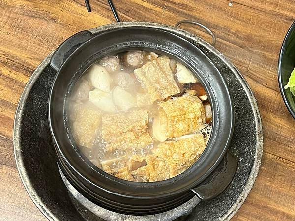 +（三重羊肉）村羊肉～炭火熬煮甘甜！羊肉嫩到爆～冬