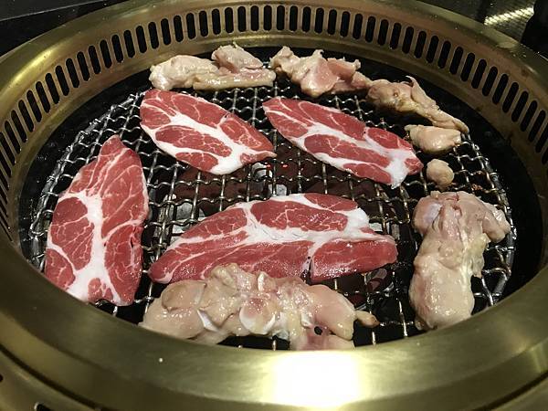 （燒肉推薦）燒肉同話~雙北燒肉連鎖專賣店！海鮮尚青、肉質鮮美