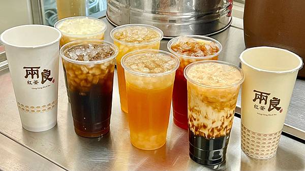 （蘆洲飲料）兩良紅茶蘆洲店～黑糖珍珠彈牙、冬瓜青茶清爽、古早