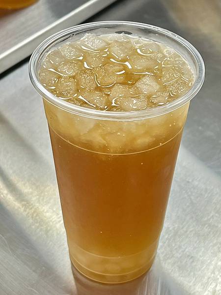 （蘆洲飲料）兩良紅茶蘆洲店～黑糖珍珠彈牙、冬瓜青茶清爽、古早