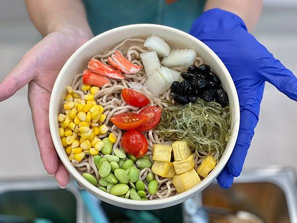 (高雄POKE)漫漫弄自選沙拉/夏威夷拌飯~高雄大學必吃夏威 (高雄POKE)漫漫弄自選沙拉/夏威夷拌飯~高雄大學必吃夏威
