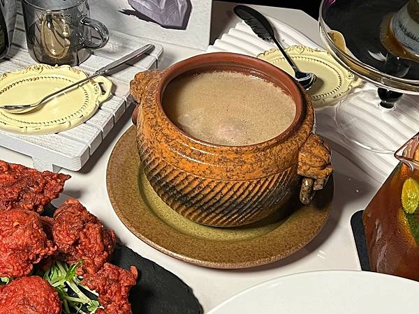 (行天宮美食)赤雞人間餐酒館~焗烤奶醬生蠔、川麻唐揚放山雞、 (行天宮美食)赤雞人間餐酒館~焗烤奶醬生蠔、川麻唐揚放山雞、