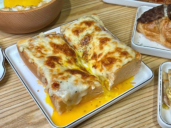 （台北早午餐）迪諾早午餐～芋泥控必吃早午餐！新品蔥鹽松阪豬蛋