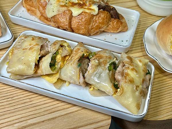 （台北早午餐）迪諾早午餐～芋泥控必吃早午餐！新品蔥鹽松阪豬蛋