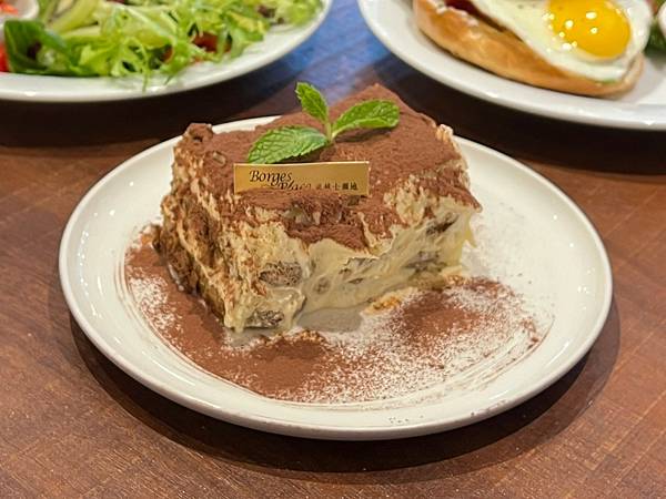 （台北千層蛋糕推薦）波赫士領地精品咖啡館 昌吉店～超強提拉米