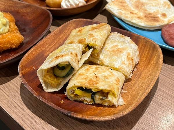 （板橋早午餐）早安公雞板橋新埔店～新菜單櫛瓜超好吃！大份量早