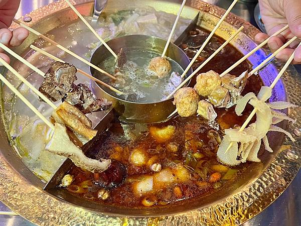 (高雄麻辣鍋)開麻開辣~599元起吃到飽!麻辣鍋三記魚餃、乾 (高雄麻辣鍋)開麻開辣~599元起吃到飽!麻辣鍋三記魚餃、乾