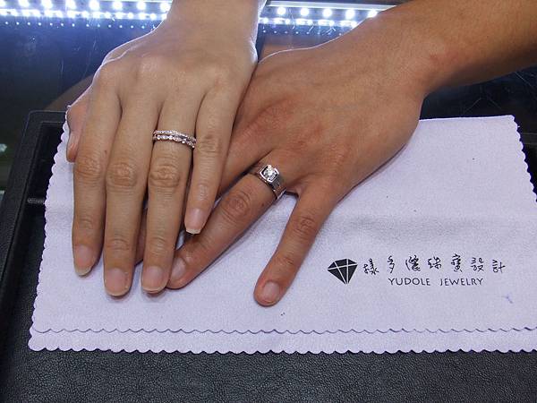 完美的求婚鑽戒~~樣多儷帶你見證浪漫的求婚那一刻! 完美的求婚鑽戒~~樣多儷帶你見證浪漫的求婚那一刻!