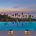 010356-01-Regent Bali_Infinity Pool_1.jpg