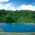 villa pool