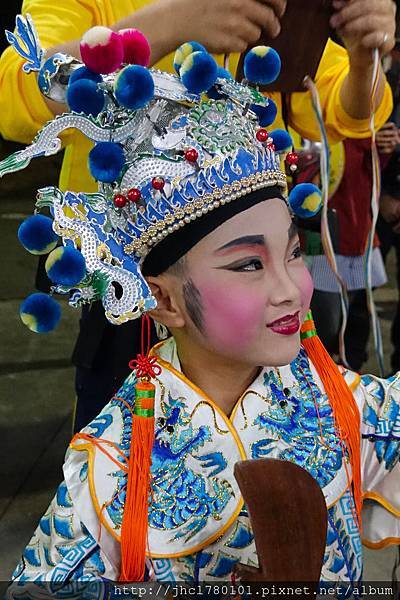 學甲集和宮蜈蚣陣，神童梳化妝