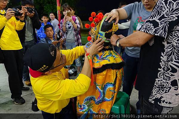 學甲集和宮蜈蚣陣，神童梳化妝