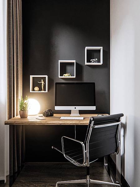 black-home-office-design-inspiration.jpg