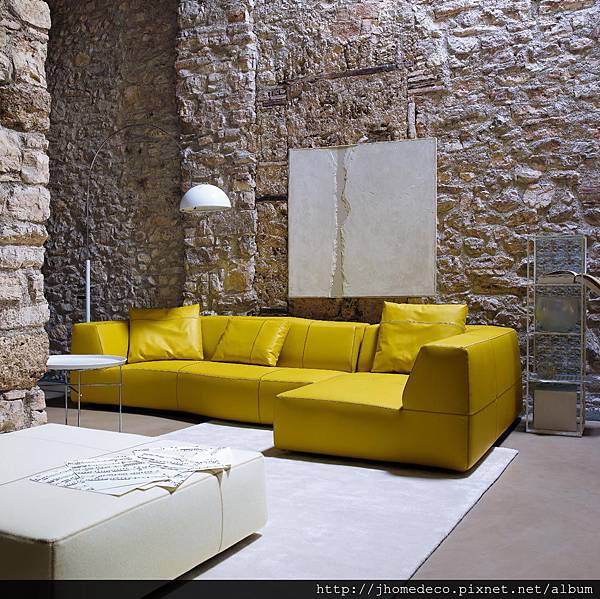 b&BBEND-SOFA-01-BEND-SOFA.jpg