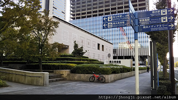 橫濱美術館前廣場