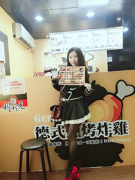 28833130_2059142280769077_777611309_n