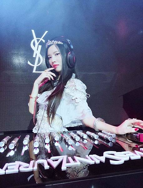 小鹦鹉护理师履历介绍❤️千万人气最美护理师❤️华丽就是小鹦鹉