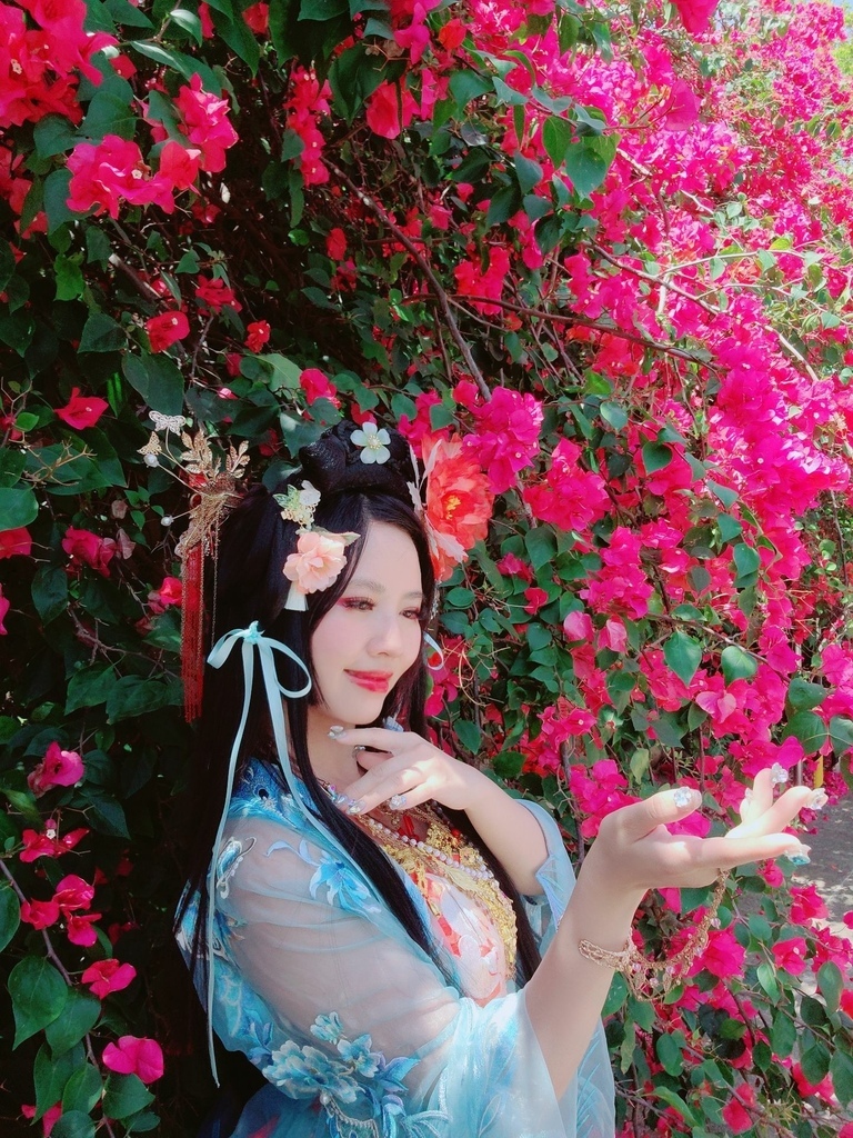 小鹦鹉护理师履历介绍❤️千万人气最美护理师❤️华丽就是小鹦鹉
