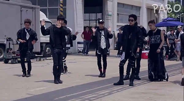 INFINITE-Back-Melon-MV Making-04.PNG