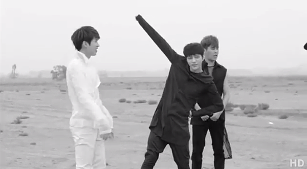 INFINITE-Back-Naver-概念照BTS-02.PNG