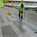 9 To wiping Tile No.1 Anti-Slip Liquid (2)