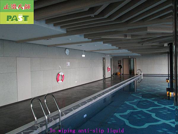 288-Seaview Community -Indoor spa pool - Poolside surrounding aisle - Sandy rock - Bathrooms - Toilet toilet - Non-slip surface engineering