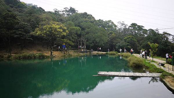 新山夢湖