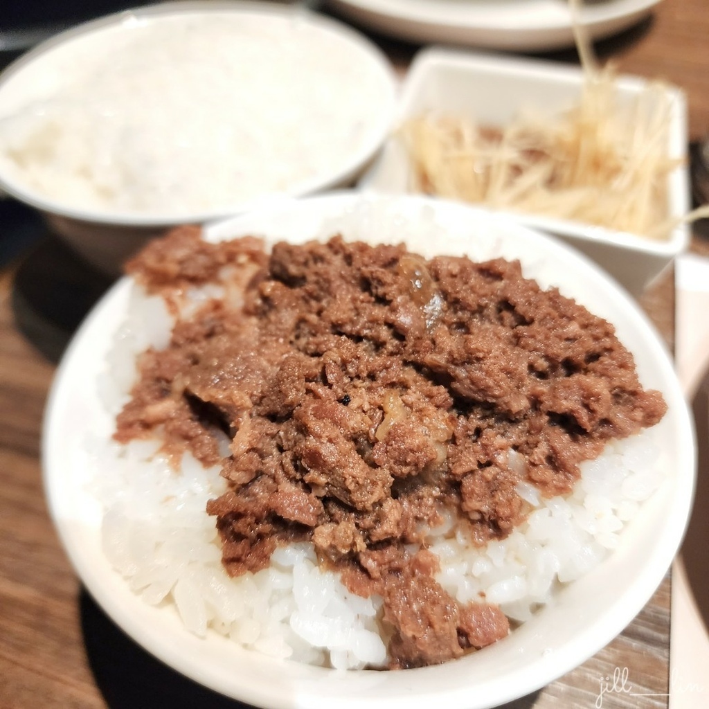 【台北 中山國中站】宣牛溫體牛肉火鍋 台北也吃的到溫體牛肉火