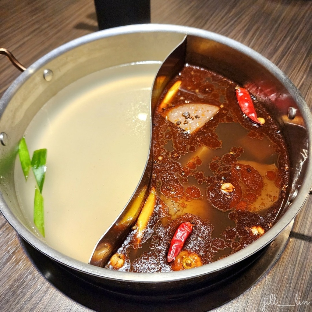 【台北 小巨蛋站】芳朵麻辣鍋 台北美食/松山美食/小巨蛋美食