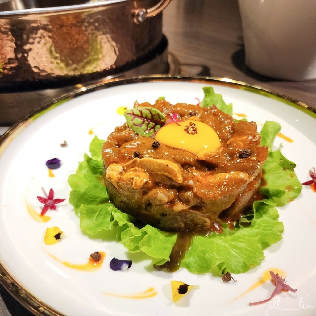 【台北 小巨蛋站】芳朵麻辣鍋 台北美食/松山美食/小巨蛋美食